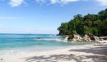 Manuel_Antonio_National_Park_Beach