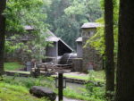 640px-Water_wheel_at_Hagley_museum