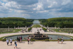 800px-Gardens_at_Chateau_de_Versailles_France_8132658193