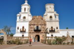 800px-San_Xavier_del_Bac_Mission_Tucson_Arizona