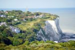 Ian_Flemings_old_house_from_South_Foreland_Lighthouse_White_Cliffs_of_Dover-29397109276