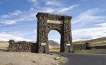 Roosevelt_Arch_YNP1